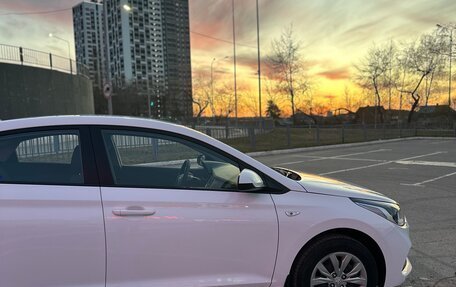 Hyundai Solaris II рестайлинг, 2018 год, 1 499 999 рублей, 9 фотография