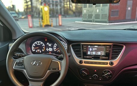 Hyundai Solaris II рестайлинг, 2018 год, 1 499 999 рублей, 14 фотография