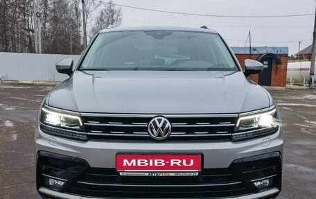 Volkswagen Tiguan II, 2019 год, 3 800 000 рублей, 6 фотография