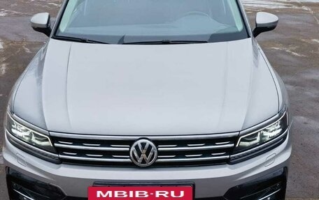 Volkswagen Tiguan II, 2019 год, 3 800 000 рублей, 3 фотография