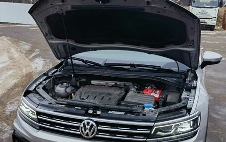 Volkswagen Tiguan II, 2019 год, 3 800 000 рублей, 17 фотография