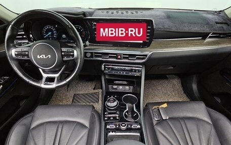 KIA K5, 2022 год, 2 600 000 рублей, 6 фотография