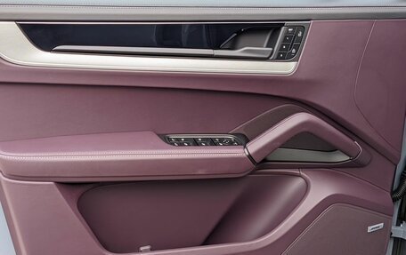 Porsche Cayenne III, 2024 год, 19 950 000 рублей, 16 фотография