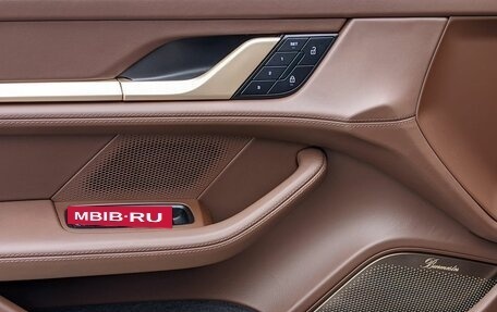 Porsche Taycan I, 2024 год, 25 750 000 рублей, 17 фотография