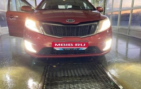 KIA Rio III рестайлинг, 2011 год, 800 000 рублей, 9 фотография
