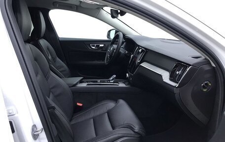 Volvo V60 II, 2025 год, 7 000 000 рублей, 9 фотография
