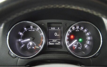 Skoda Yeti I рестайлинг, 2015 год, 1 160 000 рублей, 23 фотография