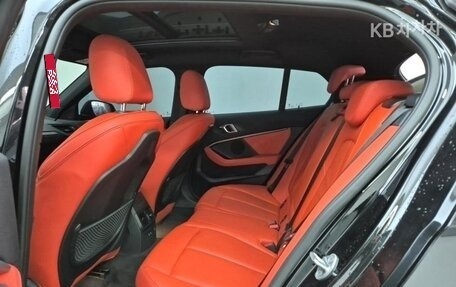 BMW 1 серия, 2021 год, 2 800 000 рублей, 16 фотография