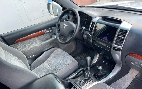 Toyota Land Cruiser Prado 120 рестайлинг, 2006 год, 1 975 000 рублей, 15 фотография
