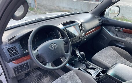 Toyota Land Cruiser Prado 120 рестайлинг, 2006 год, 1 975 000 рублей, 19 фотография