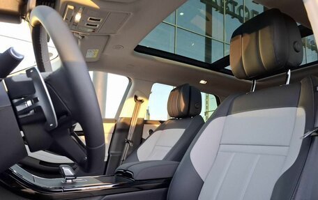Land Rover Range Rover Evoque II, 2024 год, 8 500 000 рублей, 13 фотография