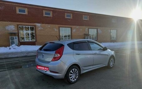 Hyundai Solaris II рестайлинг, 2015 год, 699 000 рублей, 3 фотография