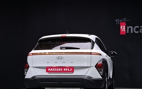 Hyundai Kona, 2024 год, 2 592 950 рублей, 4 фотография
