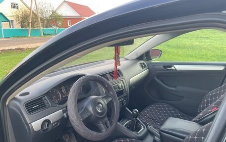 Volkswagen Jetta VI, 2012 год, 900 000 рублей, 5 фотография