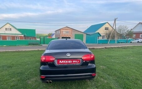 Volkswagen Jetta VI, 2012 год, 900 000 рублей, 6 фотография