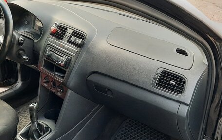 Volkswagen Polo VI (EU Market), 2010 год, 550 000 рублей, 7 фотография
