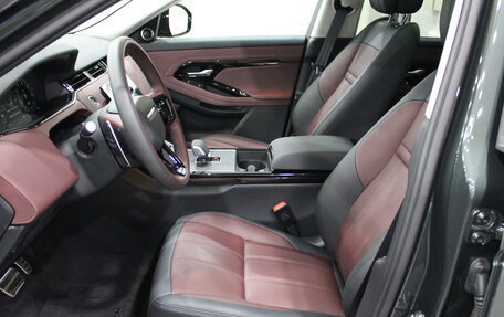 Land Rover Range Rover Evoque II, 2024 год, 6 490 000 рублей, 9 фотография