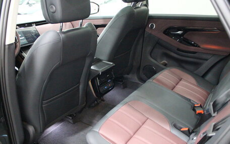 Land Rover Range Rover Evoque II, 2024 год, 6 490 000 рублей, 25 фотография