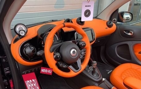 Smart Fortwo III, 2024 год, 9 000 000 рублей, 10 фотография