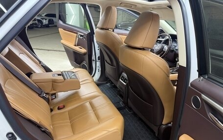 Lexus RX IV рестайлинг, 2016 год, 4 500 000 рублей, 29 фотография