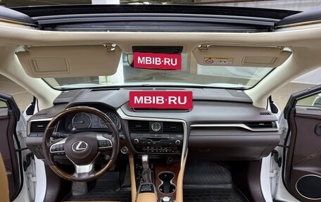 Lexus RX IV рестайлинг, 2016 год, 4 500 000 рублей, 27 фотография