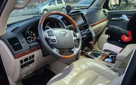 Toyota Land Cruiser 200, 2015 год, 3 980 000 рублей, 3 фотография