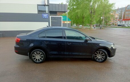 Volkswagen Jetta VI, 2013 год, 940 000 рублей, 3 фотография