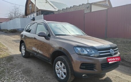 Volkswagen Touareg III, 2010 год, 1 450 000 рублей, 2 фотография