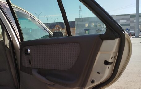 Mazda Capella, 2001 год, 230 000 рублей, 14 фотография