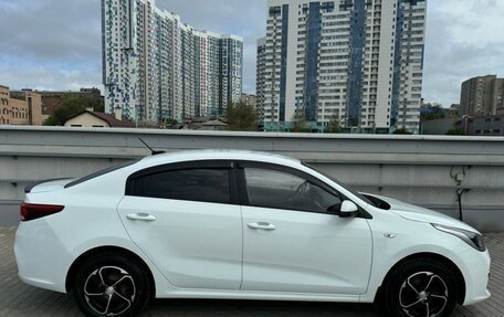 KIA Rio IV, 2018 год, 1 530 000 рублей, 6 фотография