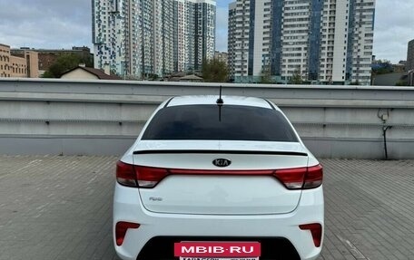 KIA Rio IV, 2018 год, 1 530 000 рублей, 4 фотография