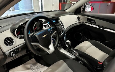 Chevrolet Cruze II, 2012 год, 747 000 рублей, 10 фотография