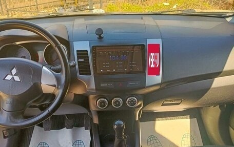 Mitsubishi Outlander III рестайлинг 3, 2008 год, 1 200 000 рублей, 8 фотография