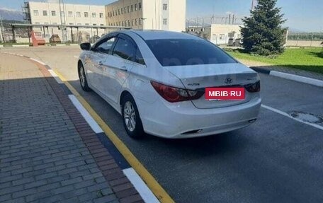Hyundai Sonata VI, 2012 год, 1 300 000 рублей, 3 фотография