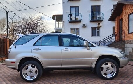 Lexus RX IV рестайлинг, 2001 год, 950 000 рублей, 6 фотография