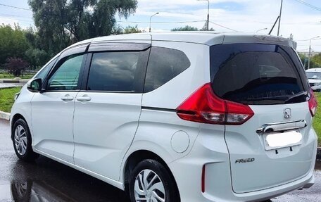 Honda Freed II, 2018 год, 1 850 000 рублей, 4 фотография