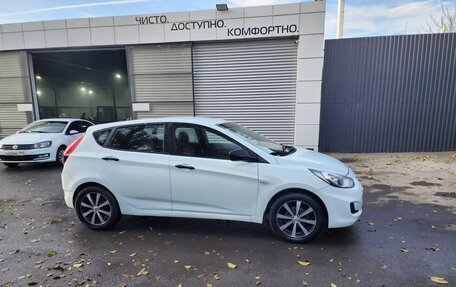 Hyundai Solaris II рестайлинг, 2012 год, 790 000 рублей, 4 фотография