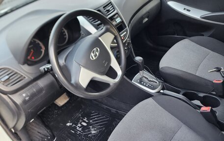 Hyundai Solaris II рестайлинг, 2012 год, 790 000 рублей, 2 фотография