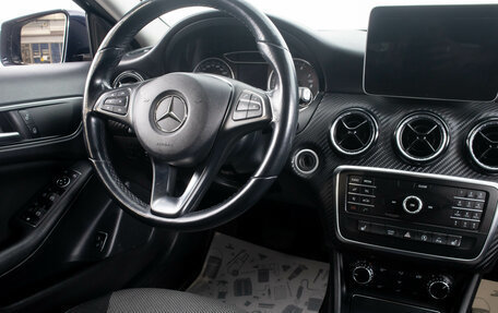Mercedes-Benz GLA, 2018 год, 2 159 000 рублей, 19 фотография