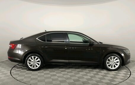 Skoda Superb III рестайлинг, 2017 год, 2 190 000 рублей, 5 фотография