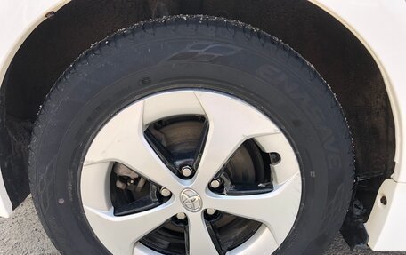 Toyota Prius, 2015 год, 1 400 000 рублей, 7 фотография