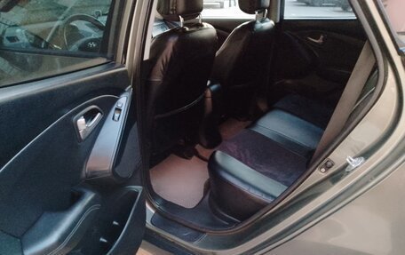 Hyundai ix35 I рестайлинг, 2010 год, 1 200 000 рублей, 16 фотография