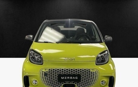 Smart Fortwo III, 2024 год, 4 500 000 рублей, 2 фотография