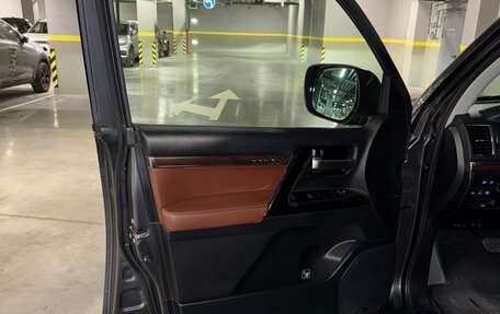 Toyota Land Cruiser 200, 2016 год, 5 500 000 рублей, 7 фотография