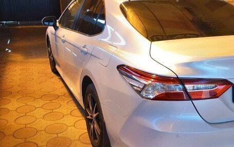 Toyota Camry, 2022 год, 3 200 000 рублей, 6 фотография