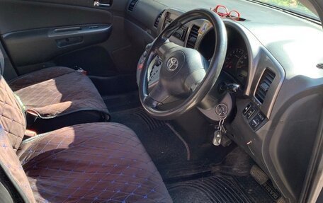 Toyota Wish II, 2003 год, 740 000 рублей, 9 фотография