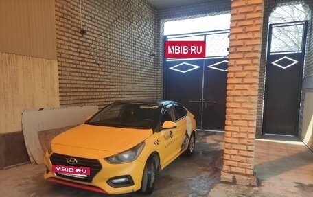 Hyundai Solaris II рестайлинг, 2019 год, 800 000 рублей, 2 фотография