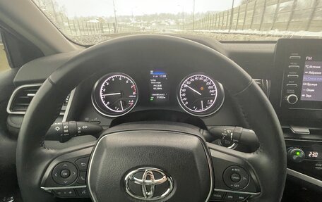 Toyota Camry, 2022 год, 3 500 000 рублей, 7 фотография