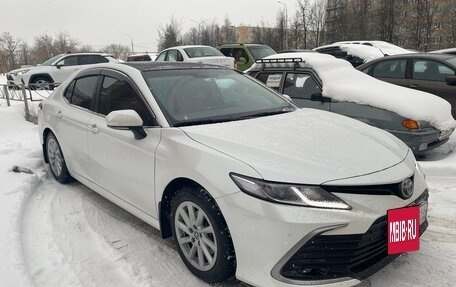 Toyota Camry, 2022 год, 3 500 000 рублей, 3 фотография