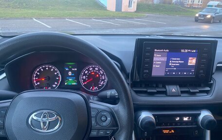 Toyota RAV4, 2019 год, 3 300 000 рублей, 3 фотография